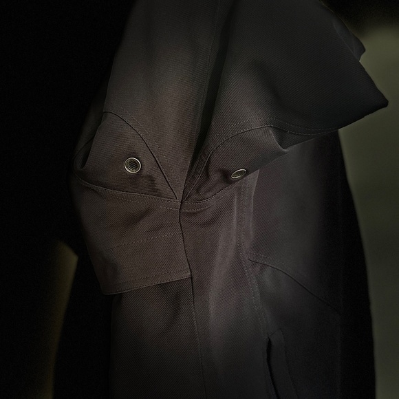 Sunice - Blue and White Pull Over Golf Windbreaker Jacket - Picture 8 of 15